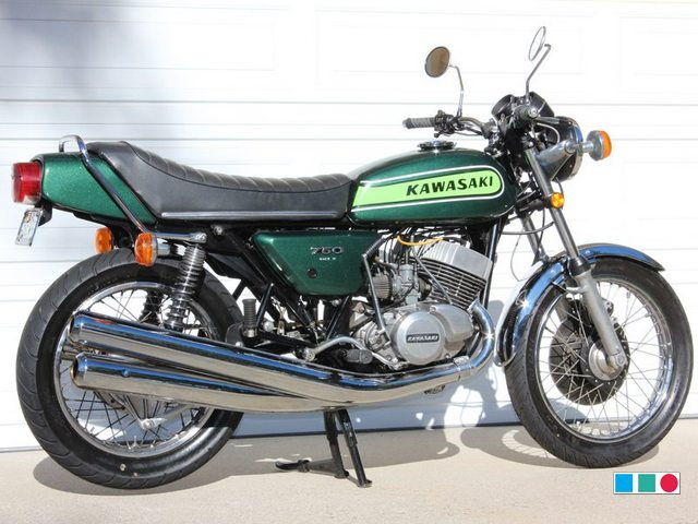 Мы установили комплект шин RetroActives на мотоцикл 1974 Kawasaki H2B Мы установили комплект шин RetroActives на мотоцикл 1974 Kawasaki H2B